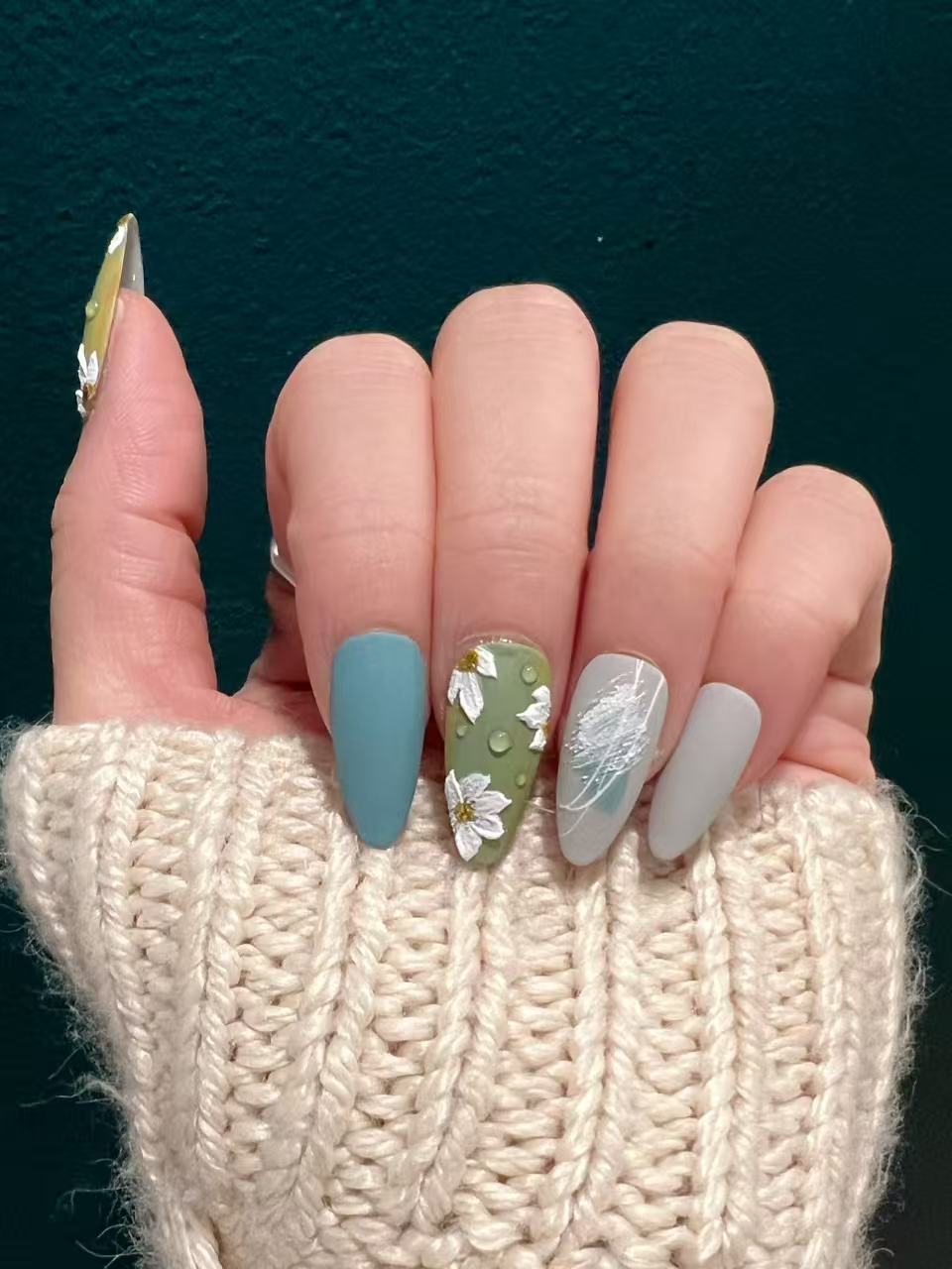 Sculpted Blossom - 5thOct Nail